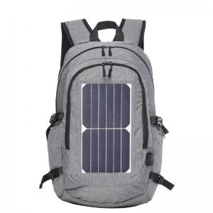 solární batoh s poplatek solární panel